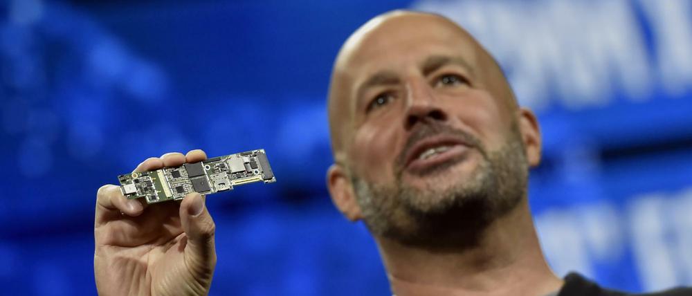 Intel Manager Gregory Bryant bei der Technologiemesse CES 2019 in Las Vegas.