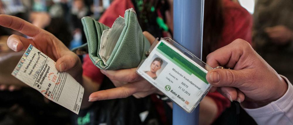 Schwarzfahren soll von der Straftat zur Ordnungswidrigkeit werden. Bußgeld muss man aber trotzdem zahlen.