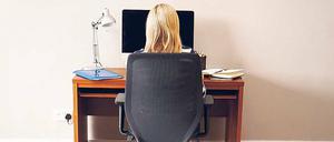 Ein Nachteil ist, dass sich Mitarbeiter im Home Office isoliert fühlen und sich nicht austauschen können.