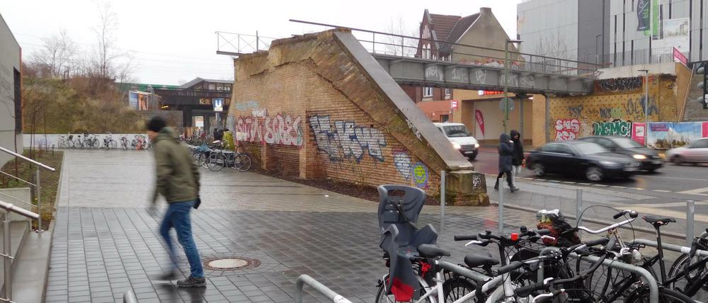 Kann das weg? Die Bahn will insgesamt sechs Brücken abreißen. 