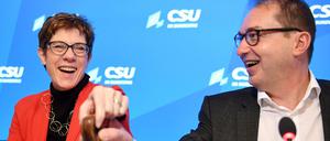 Annegret Kramp-Karrenbauer und Alexander Dobrindt im bayerischen Kloster Seeon. CDU und CSU wollen „kooperativen Konkurrenz“ statt heftiger Auseinandersetzungen.