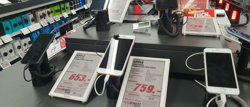 Kein Engpass: Im Berliner Handel kann man alle Modelle kaufen.