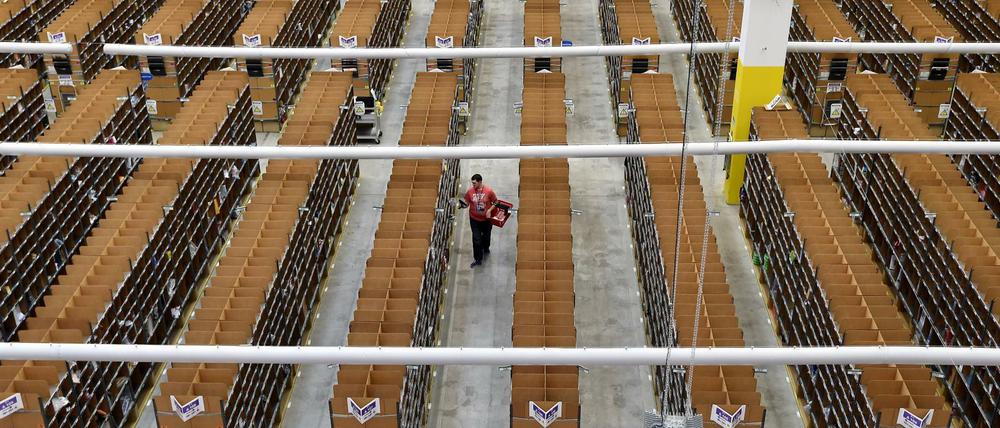 Warenumschlagplatz Brieselang: Westlich von Spandau hat nicht nur Zalando ein Logistikzentrum, sondern auch Amazon.