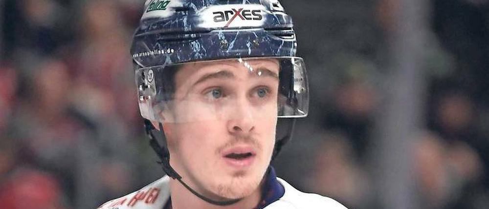 Ernste Sache. Louis-Marc Aubry und seine Eisbären-Kollegen sind heute in Mannheim gefordert.