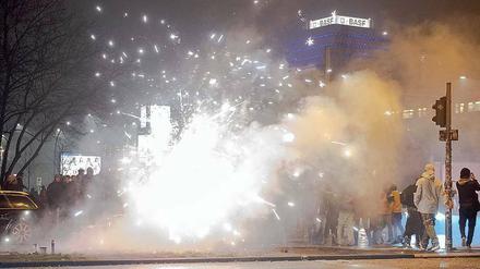 Schlechte Luft und Verletzungen: Das denken viele Berliner über Böller an Silvester. 