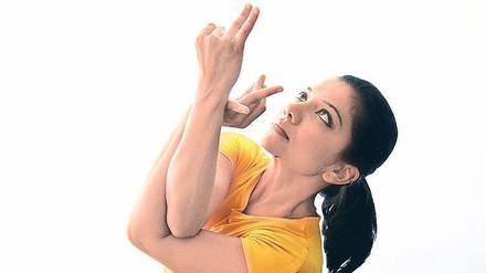 Tanz der Finger. Die indische Performerin Anjal Chande präsentiert ihr Stück „This is how I feel“. 