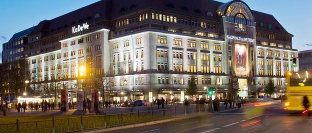 Das Kaufhaus des Westens am Wittenbergplatz zwischen Berlin-Schöneberg und Berlin-Charlottenburg.