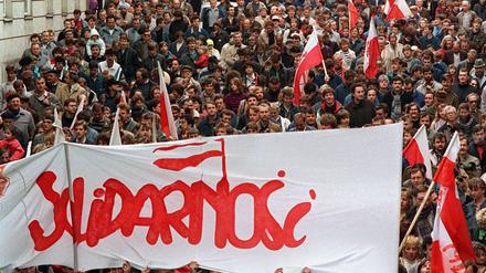 Die Gewerkschaft Solidarnosc erzwang das Ende des Machtmonopols der Kommunisten. 