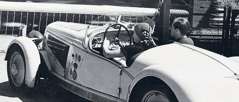 Freie Fahrt fürs Volk. Fotografie von Heinz von Perckhammer, um 1939.