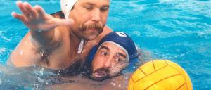 Wasserball-Spielszene aus dem Film "Wasserball und Kommunismus" von und mit Nanni Moretti.