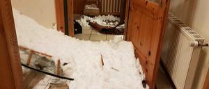 Im österreichischen Ramsau Am Dachstein ist eine Lawine in ein Hotel gerauscht. Verletzt wurde niemand.