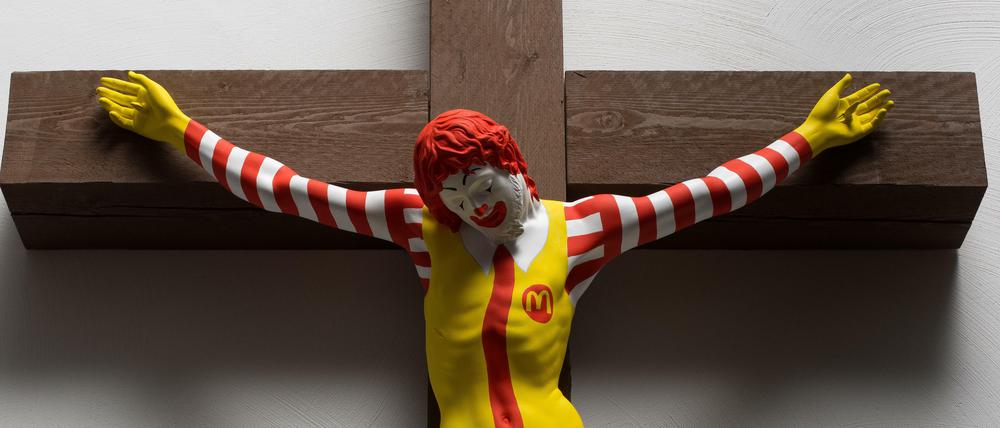 "McJesus" heißt die Skulptur des finnischen Künstlers Jani Leinonen aus dem Jahr 2015. Sie war bereits in Helsinki und Dänemark ausgestellt und erregte dort keinen Protest.