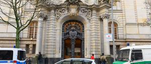 Im März 2017 wurde eine Goldmünze aus dem Bodemuseum gestohlen. Seit Donnerstag läuft ein Prozess gegen vier Verdächtige.
