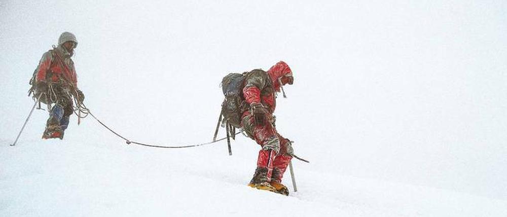 Ariane Bartel betreute auch den Fall von Roland Jurca. Er verschwand am Mont Blanc. Dies ist eines seiner letzten Fotos von Mitwandernden.