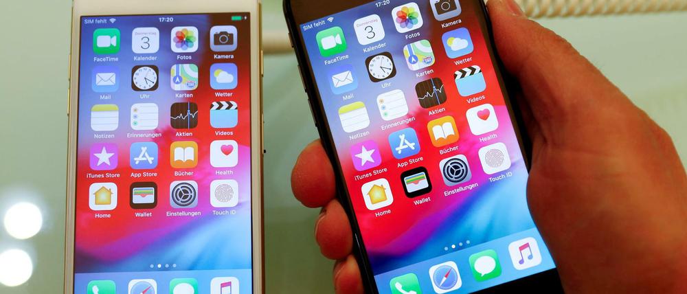 Ein iPhone 7 und ein iPhone 8.