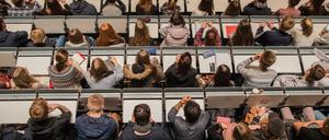 In Zukunft sollen mehr junge Menschen vom Bafög profitieren. 