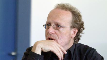 Der ehemalige Kultursenator Thomas Flierl hat einen Beratervertrag mit dem Bezirksamt Mitte für das Projekt "Doppeltes Berlin"