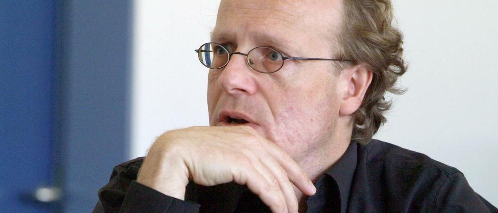 Der ehemalige Kultursenator Thomas Flierl hat einen Beratervertrag mit dem Bezirksamt Mitte für das Projekt "Doppeltes Berlin"