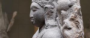 Die Figur wurde 1963 über eine New Yorker Galerie vom Berliner Museum für Indische Kunst gekauft.
