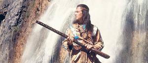 Pierre Brice als Winnetou. 