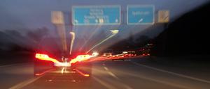 Über die Autobahn rasen soll bald Geschichte sein, fordern Experten. Foto: imago/Frank Sorge