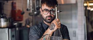 Neuberliner. Evgeny Vikentev, Küchenchef im Restaurant "Hamlet &amp; Jacks" in St. Petersburg, hat in Charlottenburg das Restaurant "Cell" eröffnet. 