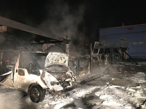 Die Feuerwehr konnte das Feuer löschen, bevor es auf angrenzende Gebäude übergriff.