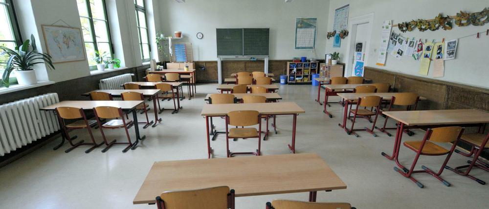 Ein leeres Klassenzimmer.