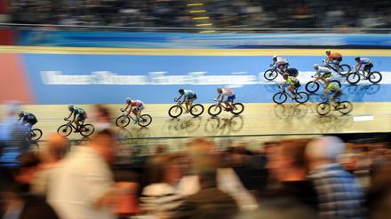 Beim Berliner Sechstagerennen dreht sich vieles im Kreis - auch abseits der Strecke.