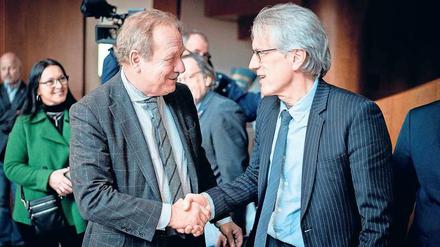 Zum letzten Mal und zum ersten Mal Verhandlungsführer: Verdi-Chef Frank Bsirske (li.) geht im September in Rente, der Berliner Finanzsenator Matthias Kollatz dagegen hat als Vorsitzender der Tarifgemeinschaft der Länder noch einige Tarifrunden vor sich. 