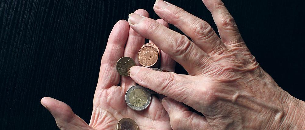Das soll alles sein? Auch Menschen, die immer gearbeitet haben, erhalten mitunter Minirenten, die nicht reichen.