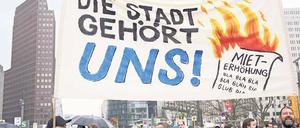 Mehrfach demonstrierten Tausende Berliner im vergangenen Jahr gegen den teils rasanten Anstieg der Mieten in ihrer Stadt.