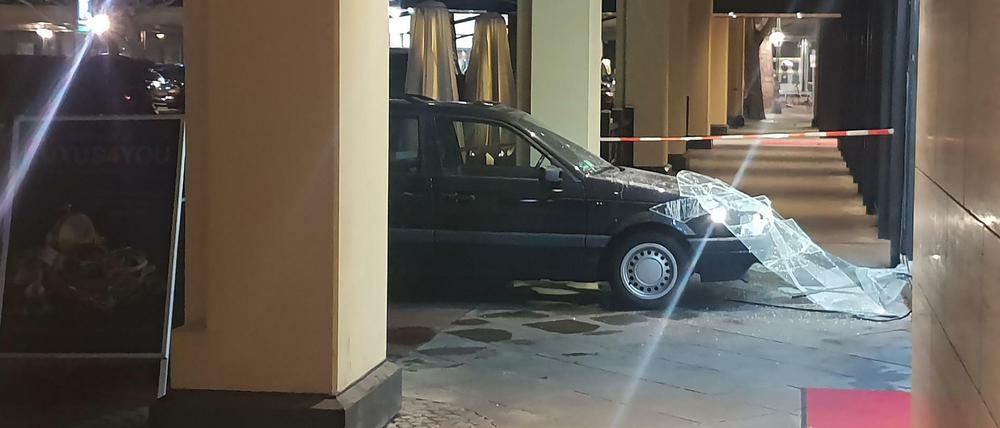 Die Einbrecher kamen per Auto: Juwelier-Geschäft in Berlin
