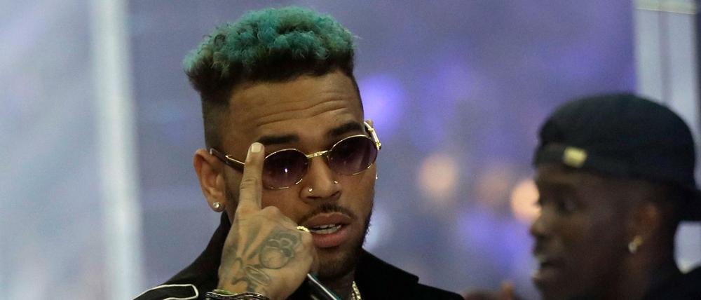 Wieder wegen Gewalt gegen Frauen in Gewahrsam: Der US-Sänger Chris Brown, hier während der Präsentation einer Modekollektion in Mailand.