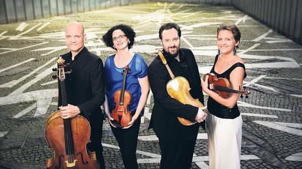 Finale in vertrauter Runde. Cellist Eckart Runge, Geigerin Anthea Kreston, Bratschist Gregor Sigl und Geigerin Vineta Sareika. 