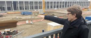 Engelbert Lütke Daldrup, hier im Dezember auf der BER-Baustelle, rechnet weiter mit einer Eröffnung des Flughafens im Jahr 2020. 