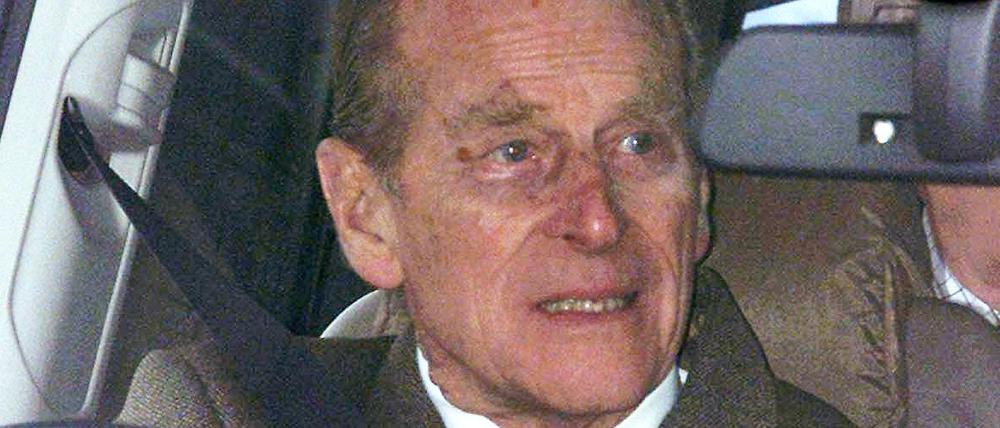 Prinz Philip, Herzog von Edinburgh, am Steuer eines Pkw