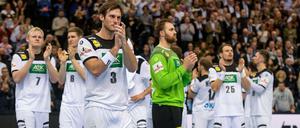 Da war nichts zu holen. Uwe Gensheimer (vorn) und Teamkollegen nach dem Spiel gegen Norwegen.