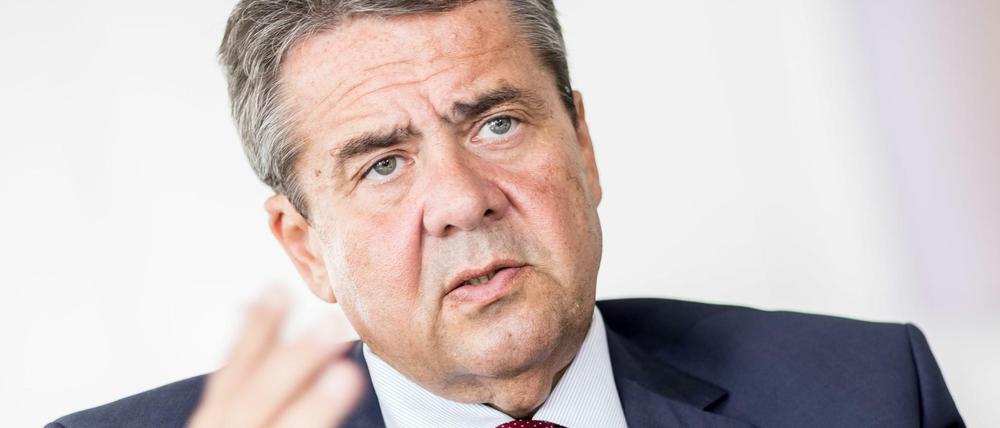 Der ehemalige Bundeswirtschaftsminister Sigmar Gabriel (SPD) im Gespräch