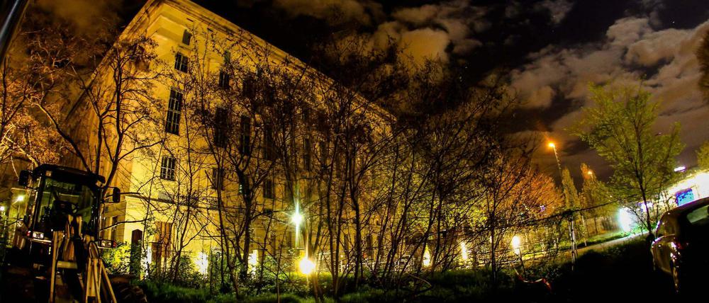 Ab Freitag kann man im Berghain nicht nur Raven, sondern auch Eislaufen. 