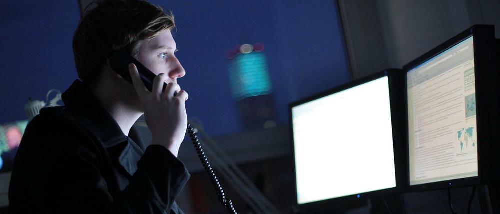 Immer im Dienst. Viele Berliner verzichten freiwillig auf ihren Feierabend.