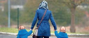 Familie als Hauptjob. Arbeit soll tradierte Rollenbilder aufbrechen - so wollen es Bundesregierung und Bundesagentur für Arbeit in Bezug auf geflüchtete Frauen. 