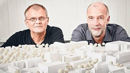 Roland Lauster (r.) und Andreas Thiel wollen Krebstherapien revolutionieren, Tierversuche ersetzen und Transplantationen erleichtern.