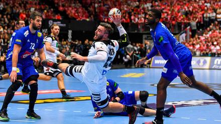 Viele haben dem Nationalteam zugeschaut, doch ändert das etwas für den Handball. Jannik Kohlbacher (Mitte) bei der WM im Spiel um Platz drei gegen Frankreich.