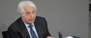 Der Historiker Saul Friedländer sprach im Bundestag in der Gedenkstunde für die Opfer des Nationalsozialismus. 