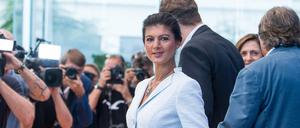 Großes Medieninteresse beim Start: Sahra Wagenknecht mit ihren "Aufstehen"-Mitstreitern Anfang September 2018 vor der Bundespressekonferenz.