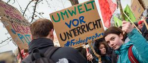 Klimaschutz ist wichtiger als Unterricht: Schülerdemo für Kohleausstieg.
