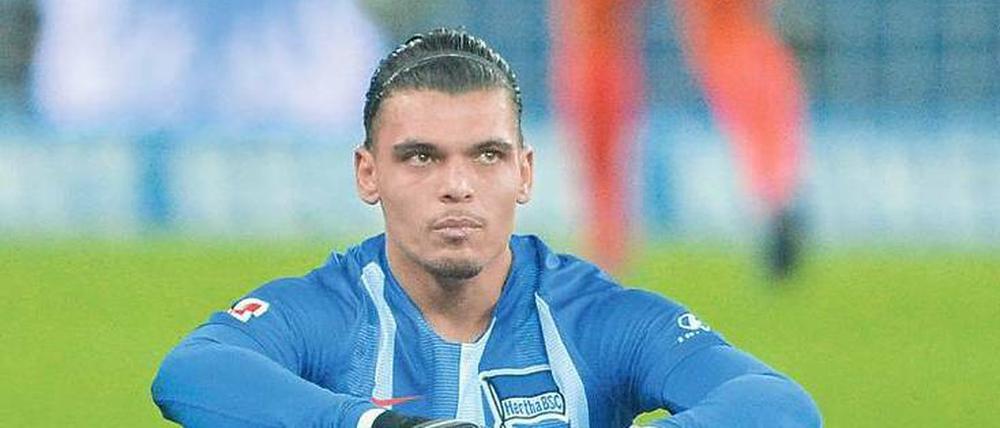 Die Gedanken sind frei. Herthas Verteidiger Karim Rekik soll laut Trainer Dardai den Fokus aber auf Wolfsburg legen.