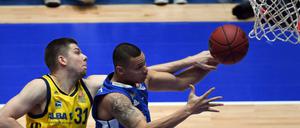 Rokas Giedraitis (links) war mal wieder der beste Werfer bei Alba Berlin. 