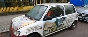 Schrottauto, abgestellt seit mehren Jahren in Staaken.